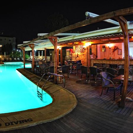 Nereides Hotel Hanioti Esterno foto
