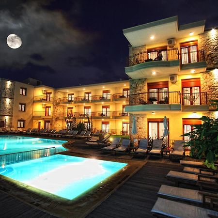 Nereides Hotel Hanioti Esterno foto