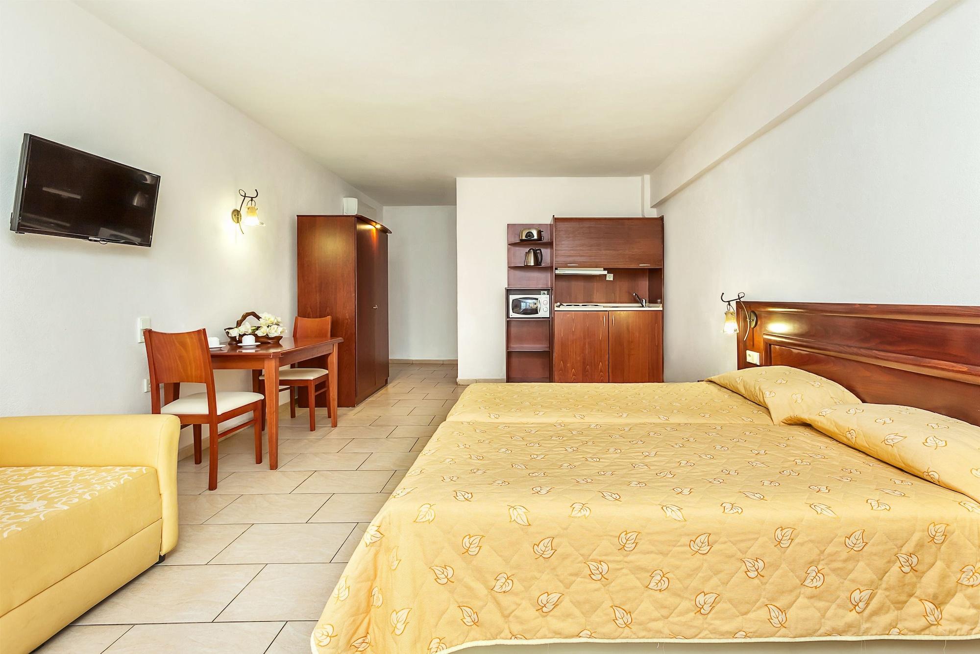 Nereides Hotel Hanioti Esterno foto