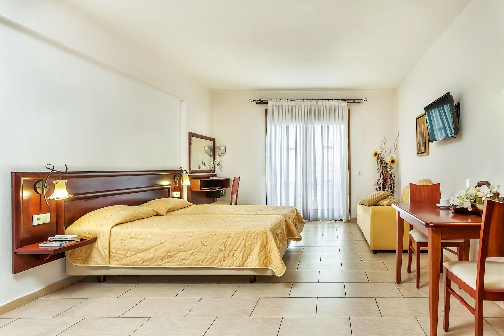Nereides Hotel Hanioti Esterno foto