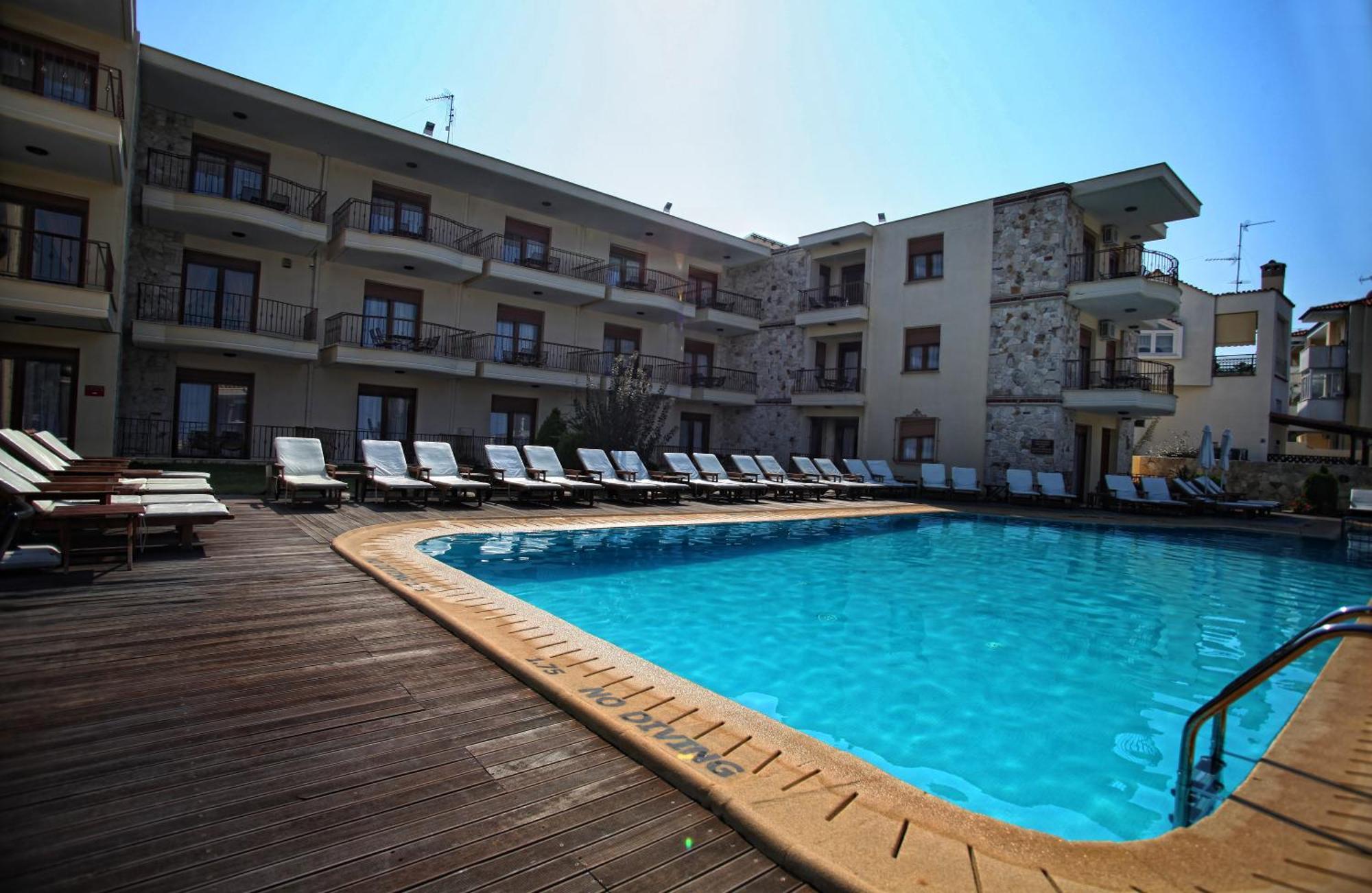 Nereides Hotel Hanioti Esterno foto