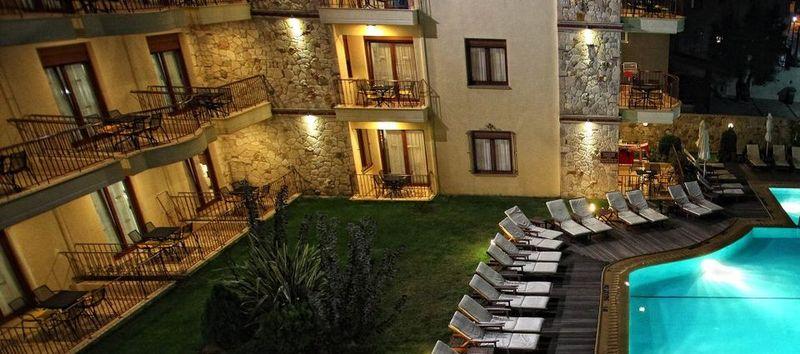 Nereides Hotel Hanioti Esterno foto