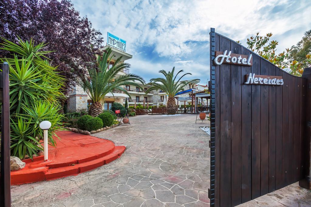 Nereides Hotel Hanioti Esterno foto