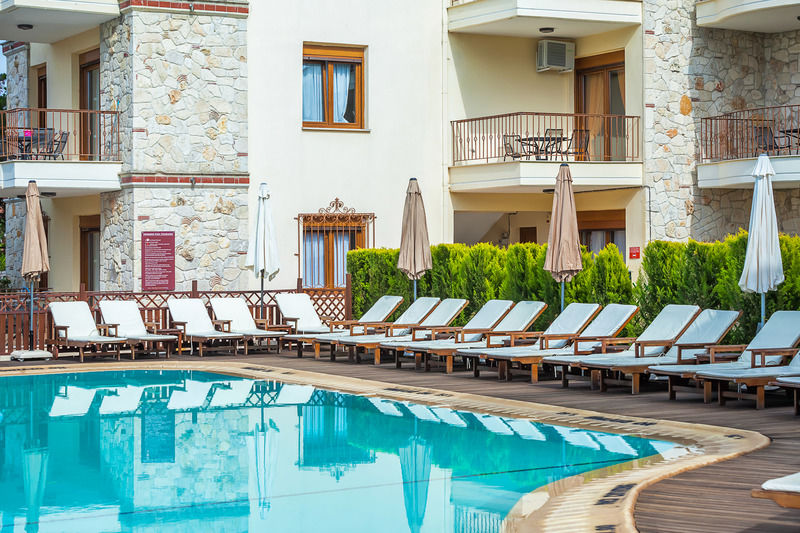 Nereides Hotel Hanioti Esterno foto